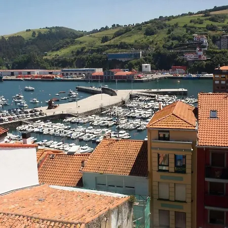 Nice Views To The Port, The Sea And The Mountain *