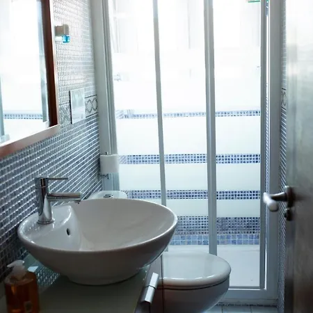 Appartement Nice Views To The Port, The Sea And The Mountain