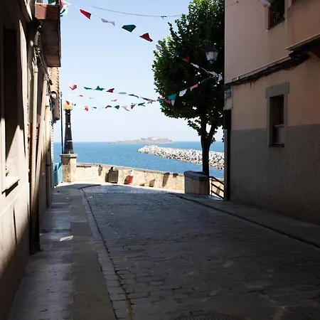 Apartment Nice Views To The Port, The Sea And The Mountain